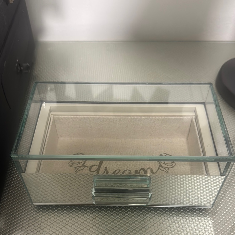 Elegant Glass Jewelry Organizer